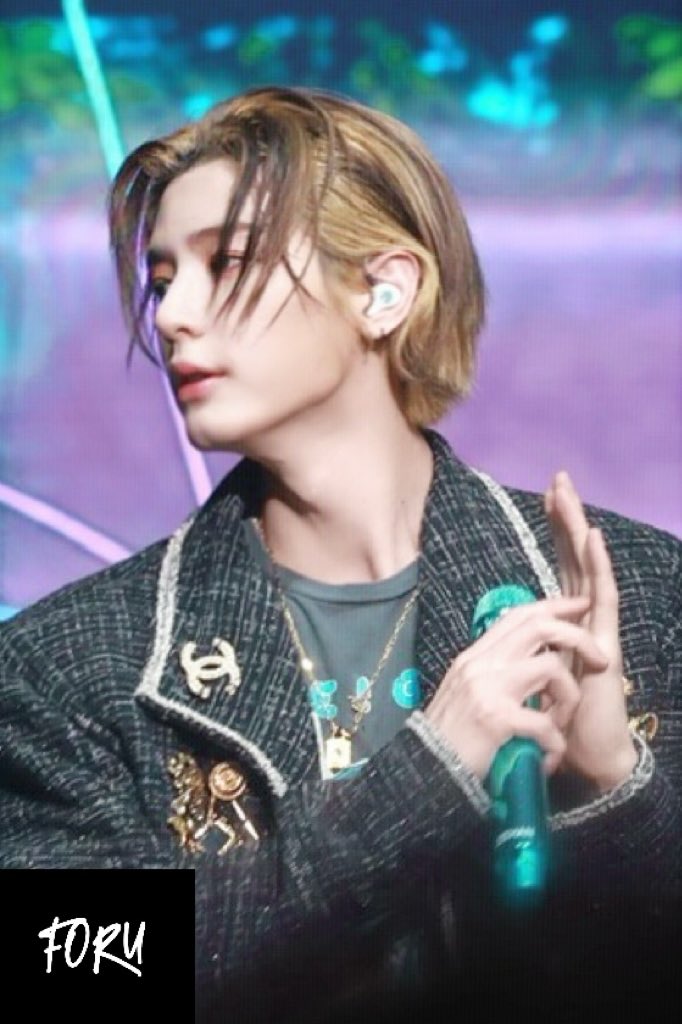 250403 🖤🖤

#이한  #LEEHAN   
#BOYNEXTDOOR  #보이넥스트도어