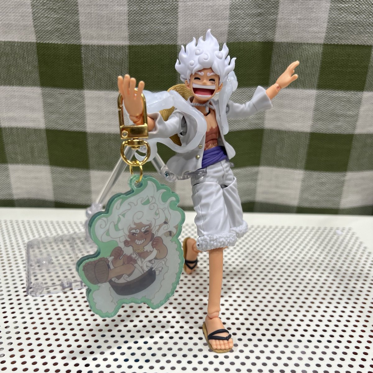 ItzJazzyJazzin's tweet image. ⭐️ACRYLIC ELBAF GEAR 5 KEYCHAINS!🪓👒

‼️SHOP OPENING SOON!!📣

I’ll like to share my experience with GSJJs products and services!!!🫶🏼🧵🪡

(#GSJJ #customkeychains #smallbusiness)