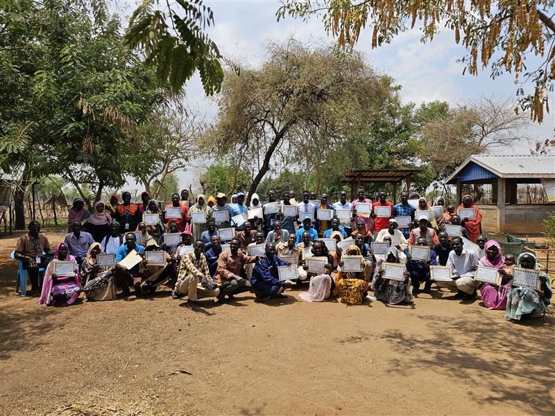 UNHCRSouthSudan's tweet photo. 251 refugees &amp; host community members in Maban have graduated with skills in plumbing, catering, electrical work &amp; ICT.

Shama, an electrical work graduate says “Few women in my community do this. Now I can wire homes &amp; fix lights!”

👏 @AfDB_Group for empowering futures! https://t.co/n4EEQq3zBA