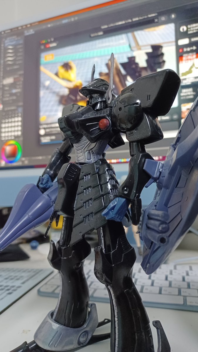 0926potatu's tweet photo. 高校生くらいの時に頑張って作ったwaveの1/100バッシュザブラックナイトが出てきた！
塗膜がポロポロ剥がれて触ることすら大変😅
#ファイブスター物語 
#FSS_jp 
#バッシュザブラックナイト 
#黒騎士 https://t.co/CnvYsBp9wY