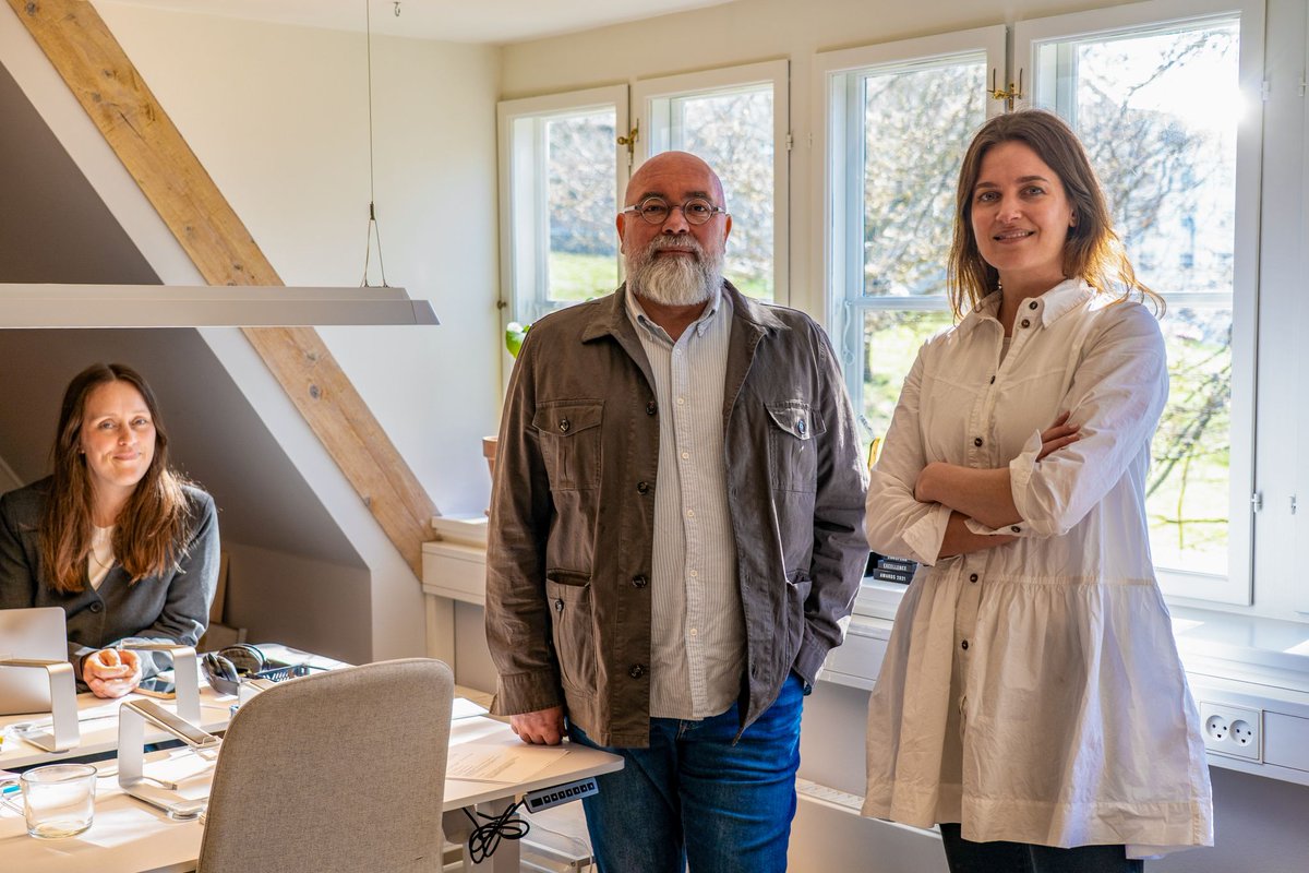 I denne uge lancerede <a href="/Den_Gamle_By/">Den Gamle By</a> en ny strategi, som skal give plads til nye ’perspektiver, målgrupper og samarbejder’. Det kommer blandt andet til at ske gennem et udvidet samarbejds- og kontorfællesskab, og den mulighed har <a href="/havekom/">HAVE</a>  grebet. Læs mere: bit.ly/Haveflytterind