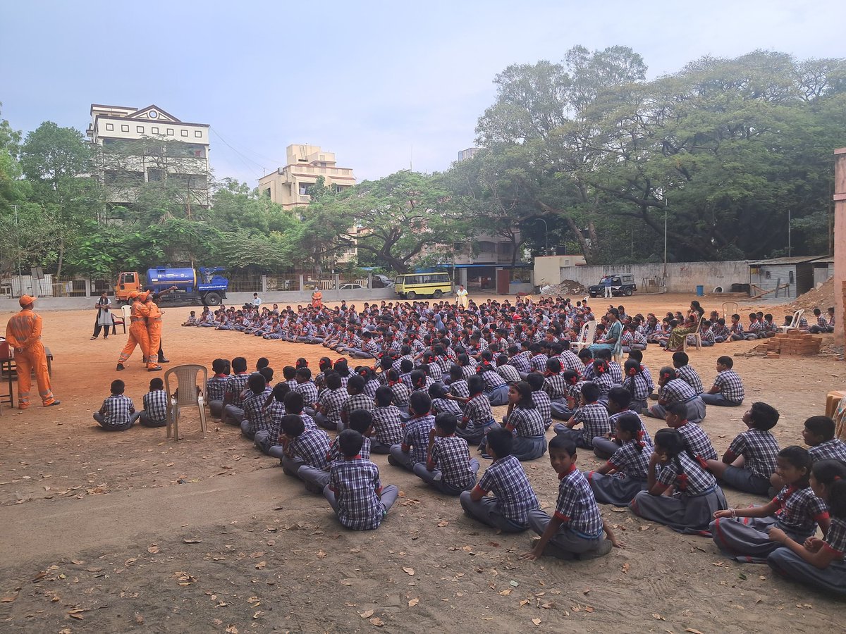 04NDRF's tweet photo. #NDRF 04 BN Team RRC #Chennai Conducted a School Safety Programme at #Kendriya Vidyalaya, .Gill Nagar, #Cholaimedu. Students & staff Learned Disaster Preparedness, First aid, CPR, Rescue Techniques & more. Building a Safer Future Together! #SchoolSafety #NDRF
@NDRFHQ
@KVS_HQ https://t.co/sINzoHA1Ed