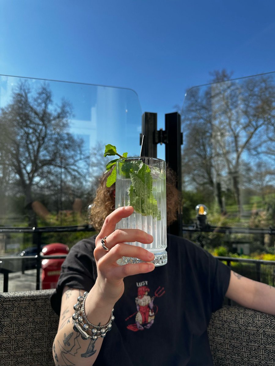 The Queens Primrose Hill tweet media