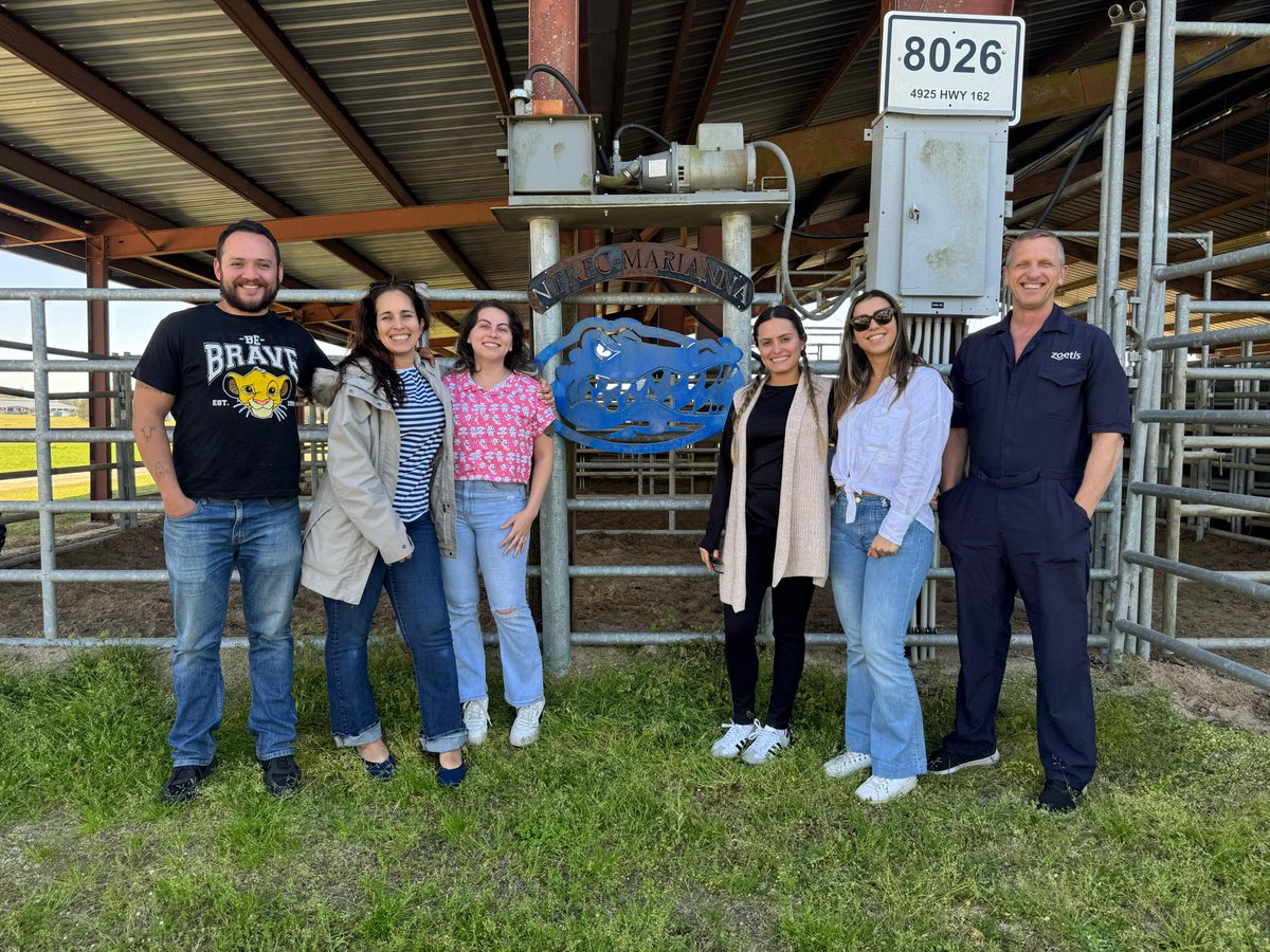 GelaGonella (@gelagonella) on Twitter photo Last week, we said goodbye to Beatriz Rodrigues, our first Research Scholar from Escola Universitária Vasco da Gama in Portugal, who spent 6 months with us at <a href="/ufifasnfrec/">UF IFAS NFREC</a> . She did a tremendous job! Thank you, Bea, for all your dedication. We all hope to see you again soon! Last week, we said goodbye to Beatriz Rodrigues, our first Research Scholar from Escola Universitária Vasco da Gama in Portugal, who spent 6 months with us at <a href="/ufifasnfrec/">UF IFAS NFREC</a> . She did a tremendous job! Thank you, Bea, for all your dedication. We all hope to see you again soon!