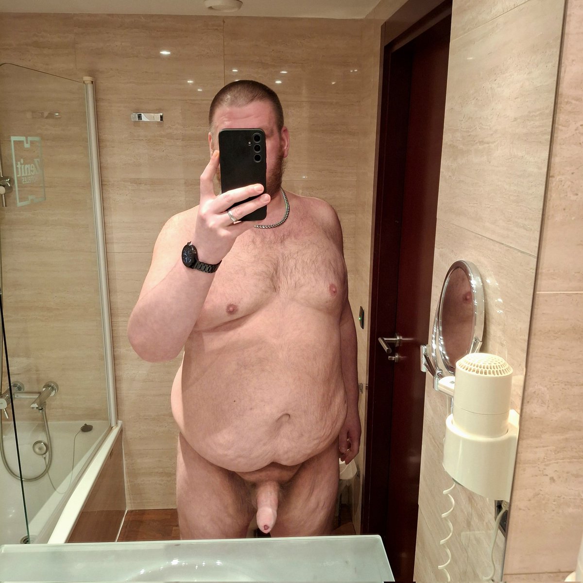 Obligatory hotel selfie