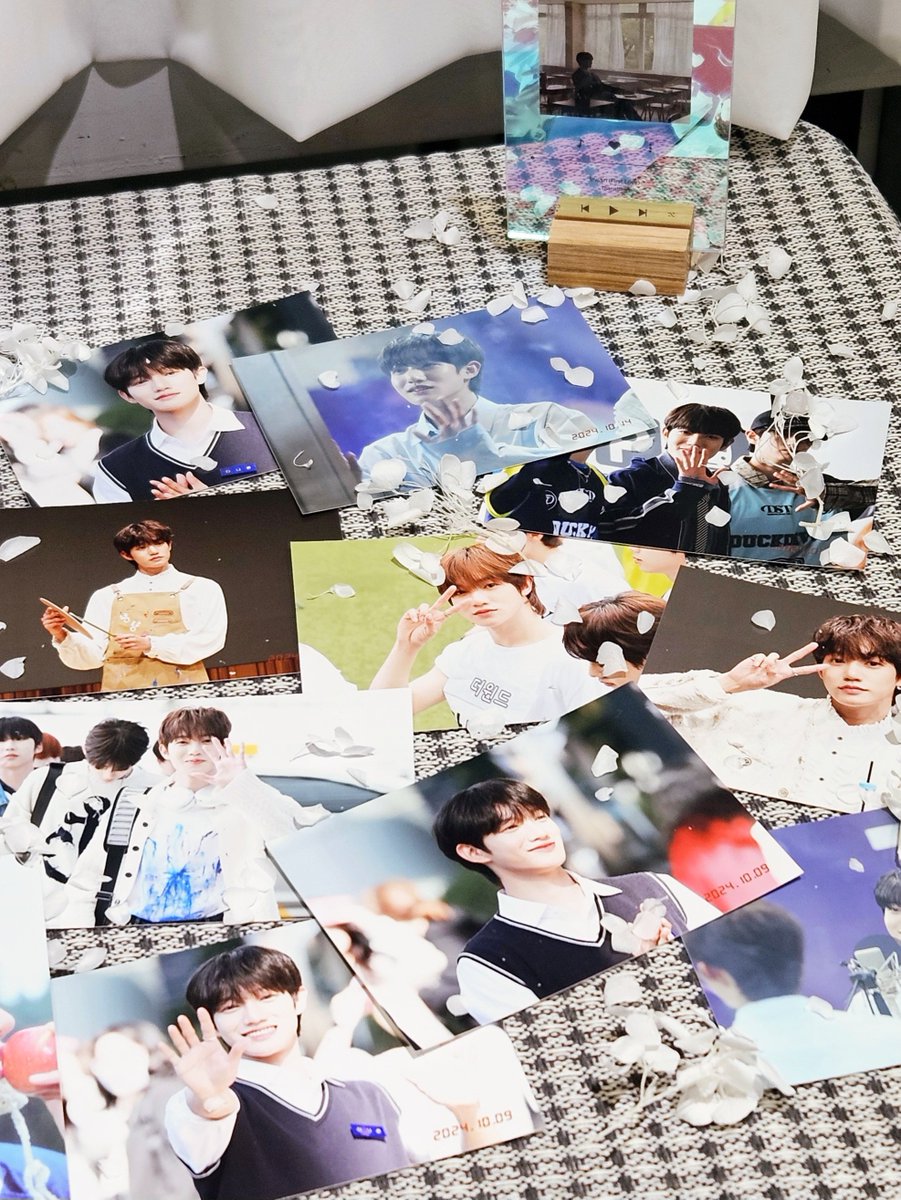 dewofyouth0405's tweet photo. D-1  🩷카페 미리보기💜

꾸미기 완료❣️
내일부터 잘 부탁드립니다~🥹🥹

#더윈드 #THEWIND #타나톤 #THANATORN #톤빛파티시엘과_마카롱의_만남 https://t.co/FJZpBMaYNZ