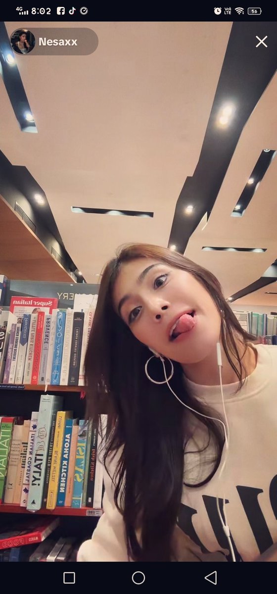 FranzMedeL07's tweet photo. Thank you so much for the live, take care going home Beybe @Nesamahmoodii 🤍🌼 

Model ng books yan sya saka fortune teller 😭🤣🤣

Mahal kita sobraaaaa 🤍🌼🥰🤟

#nesamahmoodi https://t.co/nV5wLtyHq3