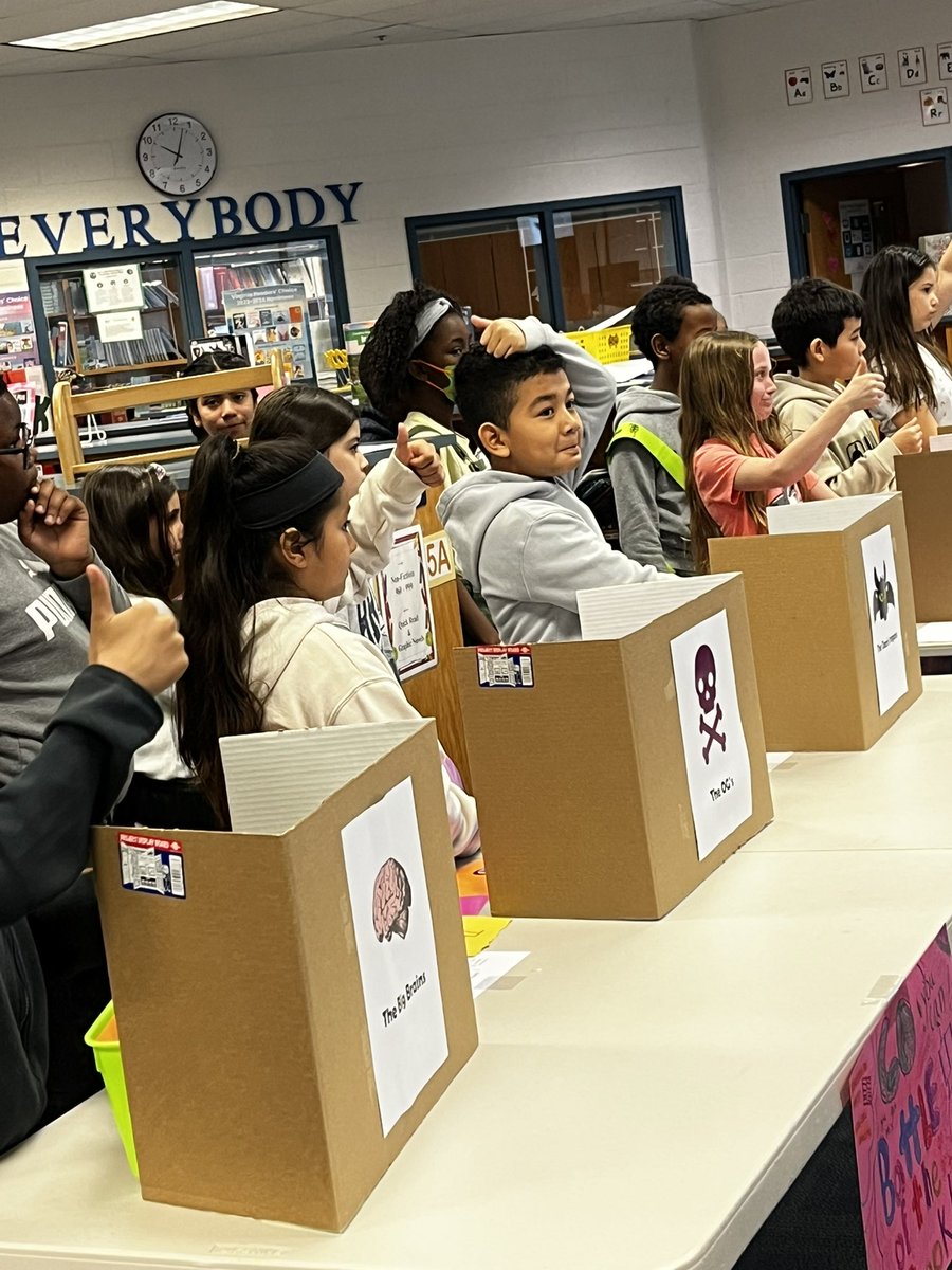 MsStaudmyer's tweet photo. 4th Grade Battle of the Books! @RiversideFCPS https://t.co/n11k9szJTW