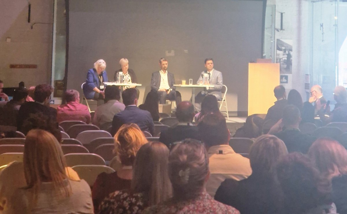 valuable discussion on the complications in #Endoscopy: examining risks, challenges, and effective management approaches Welsh Association of Gastroenterology and Endoscopy <a href="/deanharris81/">Dean Harris</a>  Harris <a href="/Srisha_Hebbar/">Srisha Hebbar</a>  Hebbar Ellen Howells #WAGESpring2025