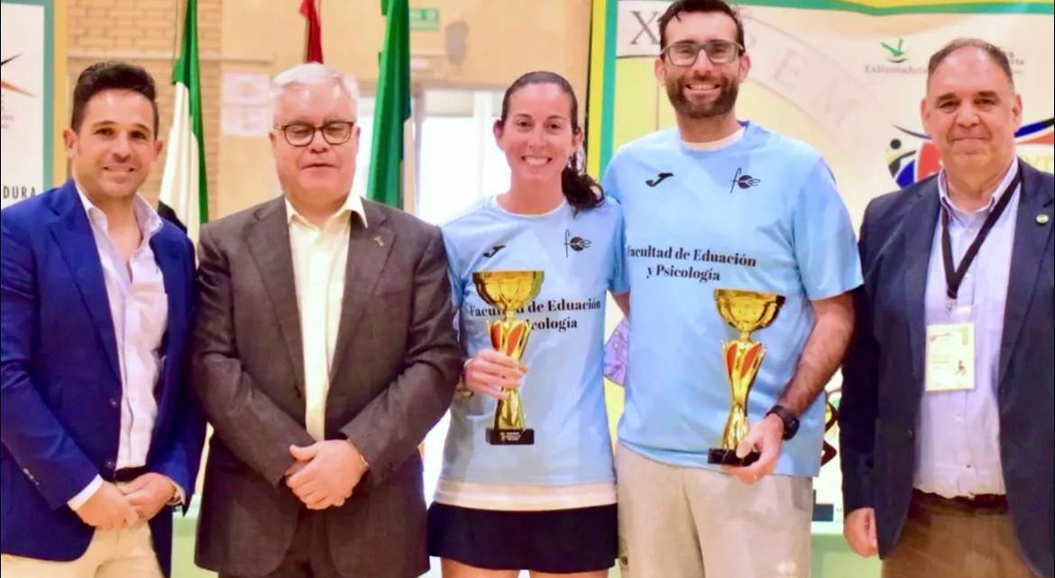 🏆Trofeo Rector 2025🏆

La profesora María Jesús Fernández Sánchez @mariajesfs campeona en Tenis femenino así como en Padel mixto con el profesor Juan Luis Cabanillas García👏👏Campeones también en Fútbol sala y subcampeones en Fútbol7⚽

Enhorabuena a todos los participantes.