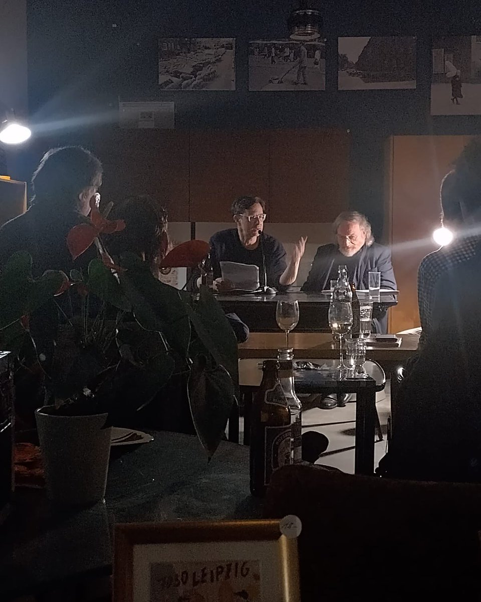 ... und abends bei niemerlang
in der schönsten Atmosphäre von Leipzig 
mit Gedichten von 
Marit Heuß, Janin Wölke, Patrick Wilden, Christine Hoba und Annabelle Benz (Lyrikpreis München-Anthologie)