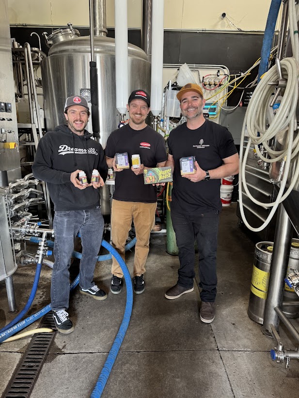 lallemand_brew's tweet photo. Exciting collab with Flatland Brewing Company and Indie Hops! 🍻 We brewed a 100% Strata® hop West Coast IPA using LalBrew BRY-97™ and AB Vickers Aromazyme™.
#LallmandBrewing #WeBrewWithYou #BrewingYeast #CraftBeer #CollabBrew #BrewingCommunity #IPAs https://t.co/ootYCuRkSI