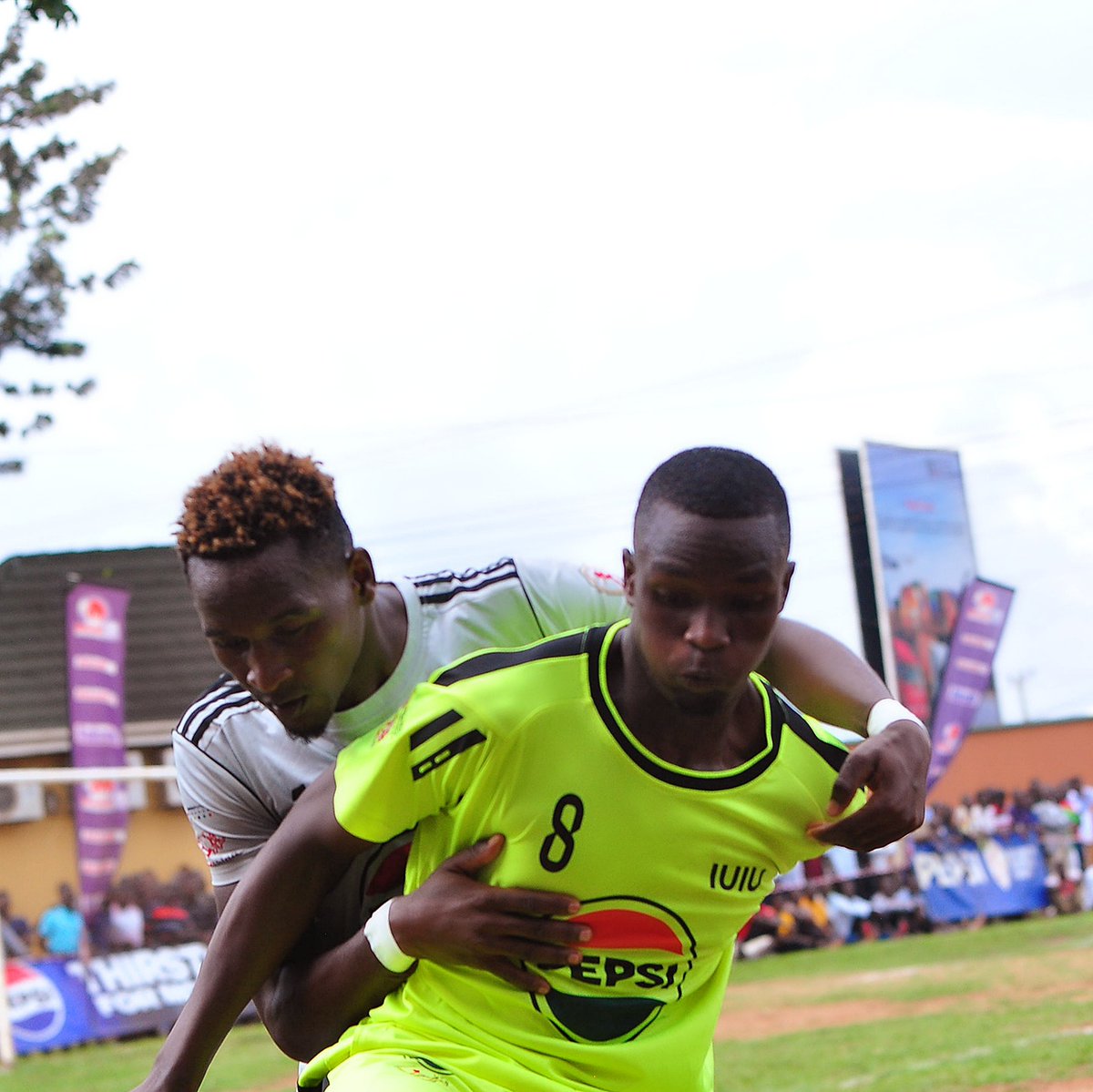 VBugerere's tweet image. #PepsiUFL | #Semifinal1 | #FirstLeg 

65'

@iuiuac 1-1 @StLawrenceUniv 

⚽ Ssekyanzi Patrick 25' 
⚽ Otim Calvin 41' 

#VoBUpdates | #LivefromMbale 

@Jackshots24 @uflug @VarsitysportsUG