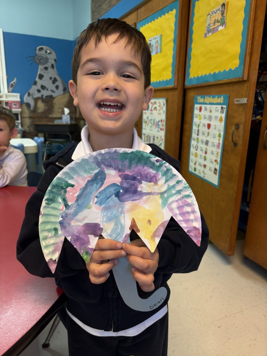 icschool_online's tweet photo. April showers βοΈ brought this these adorable umbrellas to ICS Prek4 π§οΈ #Uweek #IncredibleCatholicStudents @ArchNY_Schools https://t.co/uaw2Lo03AG