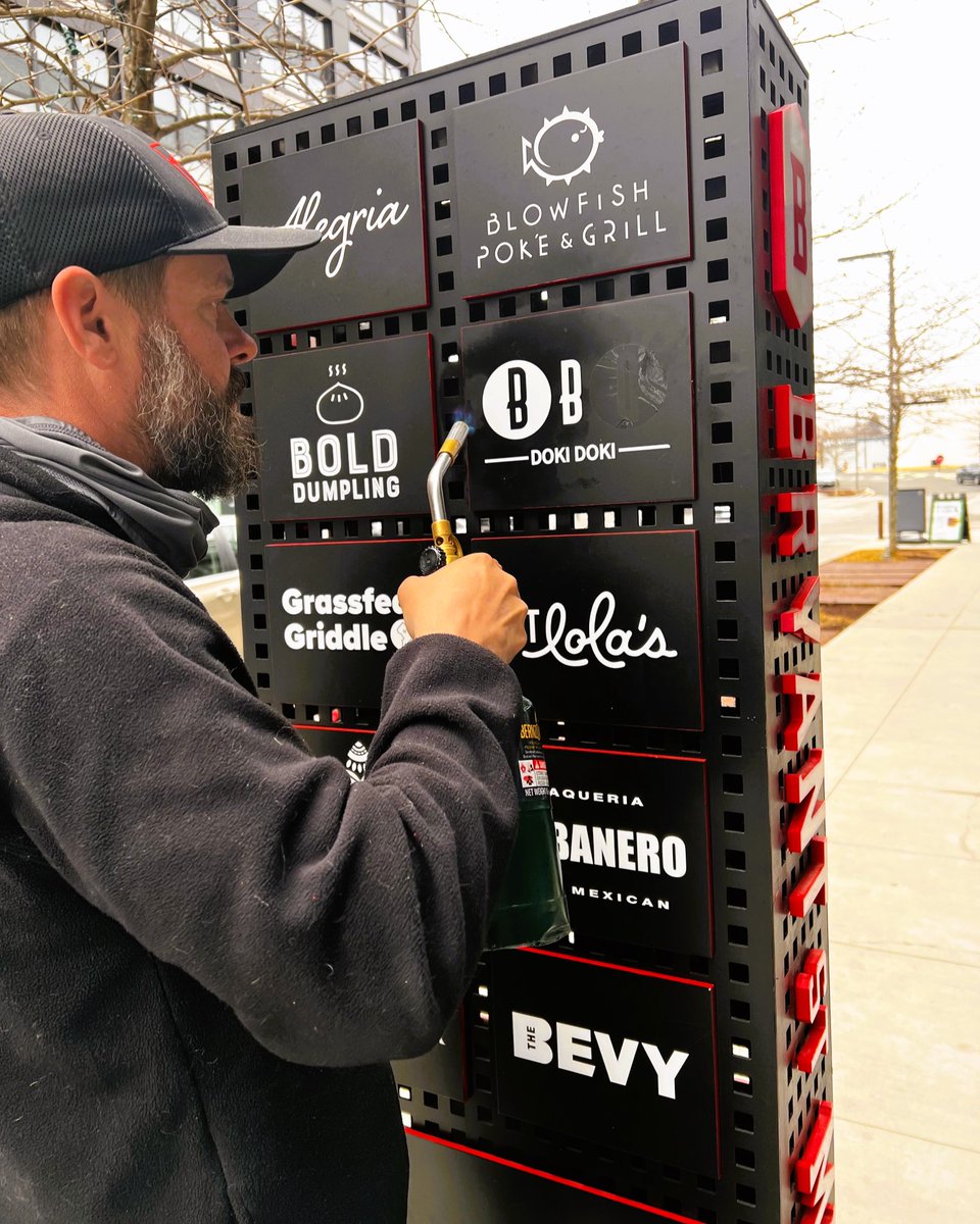 Divadisplaysinc's tweet image. Keeping Pylon Signs Fresh &amp;amp; Flawless! ✨

✔ Professional Tenant Signage Swaps
✔ Pristine, Well-Maintained Pylons
✔ Quality Work, Every Time

Need a refresh? We’ve got you covered!

📞 Call 301-798-2717
🌐 divadisplays.com

#PylonSigns #DivaDisplays #SignageExperts