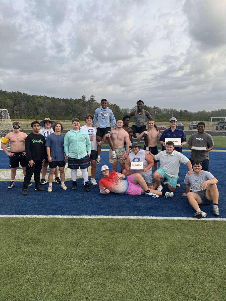 Steve Gates (@gates_casshc) on Twitter photo OL and RB “Spring Break”workout this morning, nobody ever said us lineman were fashion experts, sheesh. Not shocking there’s Dunkin there either! <a href="/CassFootball/">Cass Colonel Football</a> <a href="/GHSFdaily/">GHSF Daily</a> <a href="/OfficialGHSA/">GHSA</a> <a href="/ConnorGates77/">Connor Gates</a> <a href="/BearMcWhorter/">ʙᴇᴀʀ ᴍᴄᴡʜᴏʀᴛᴇʀ</a> <a href="/ElijahSlocum14/">Elijah Slocum</a> <a href="/RustyMansell_/">Rusty Mansell</a> <a href="/ChadSimmons_/">ChadSimmons</a> <a href="/PrincipalRevard/">Steve Revard</a> OL and RB “Spring Break”workout this morning, nobody ever said us lineman were fashion experts, sheesh. Not shocking there’s Dunkin there either! <a href="/CassFootball/">Cass Colonel Football</a> <a href="/GHSFdaily/">GHSF Daily</a> <a href="/OfficialGHSA/">GHSA</a> <a href="/ConnorGates77/">Connor Gates</a> <a href="/BearMcWhorter/">ʙᴇᴀʀ ᴍᴄᴡʜᴏʀᴛᴇʀ</a> <a href="/ElijahSlocum14/">Elijah Slocum</a> <a href="/RustyMansell_/">Rusty Mansell</a> <a href="/ChadSimmons_/">ChadSimmons</a> <a href="/PrincipalRevard/">Steve Revard</a>