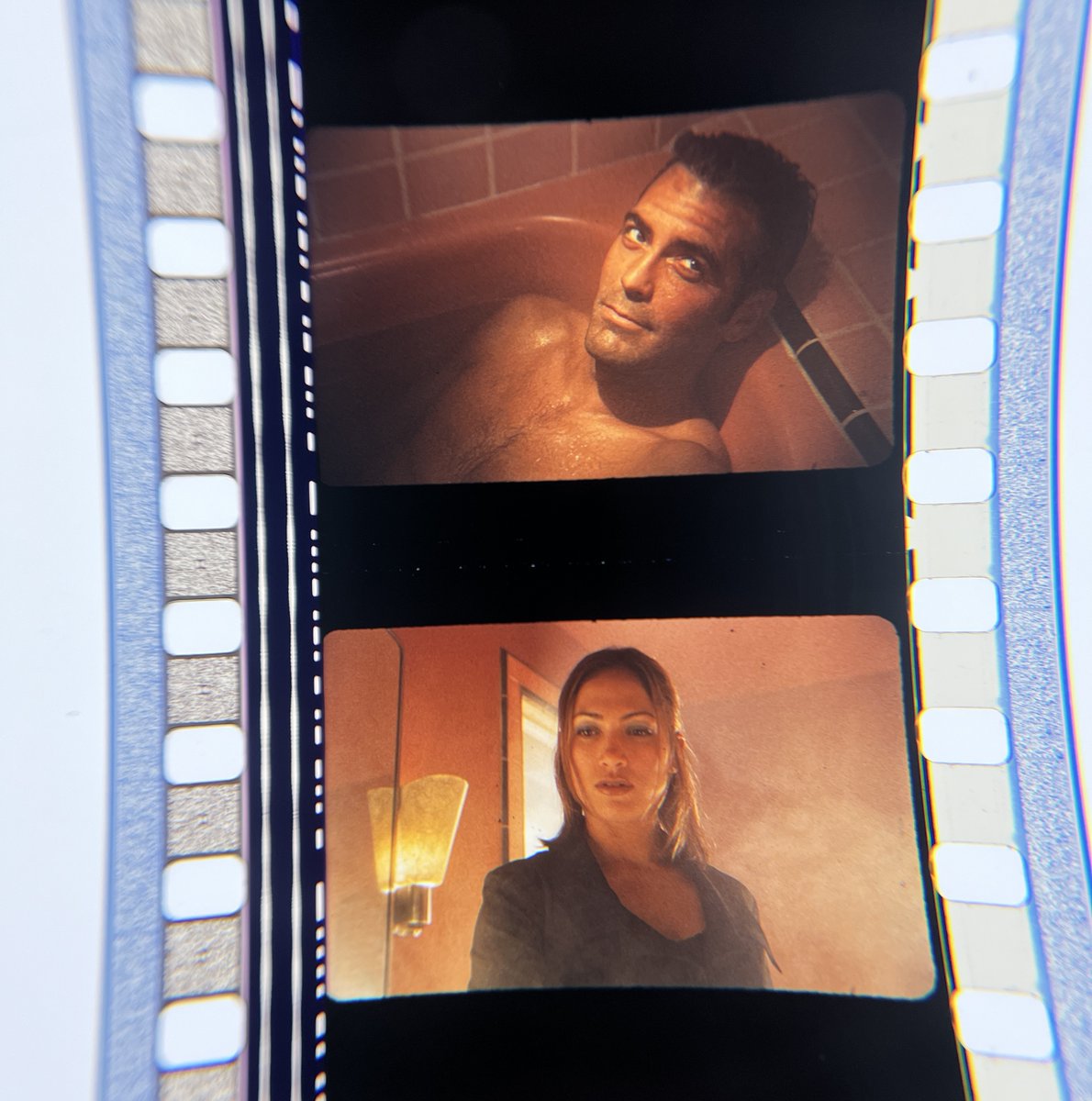 🎞️35MM Frames from OUT OF SIGHT🎞️

Steven Soderbergh's sexy caper plays this Monday April 7th at 7pm.

Introduced by <a href="/Filmographerpod/">The Filmographers</a> - This screening is *FREE* for Music Box Members to attend

Get Tickets Now: musicboxtheatre.com/films-and-even…