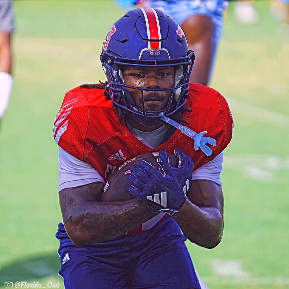 FAU Owls Nest (@fau_owls_nest) on Twitter photo 4⃣ Flics From <a href="/FAUFootball/">Florida Atlantic Football</a> Day 1️⃣1️⃣ Viewing Period 🌴
TE <a href="/reidmikeska/">Reid Mikeska</a>
TC <a href="/CoachJDulaney/">Jajuan Dulaney</a>
WR <a href="/JayPlatt5/">Jayshon Platt</a>
RB <a href="/GemariSands/">Gemari Sands</a>
📸 @Florida_Owl 4⃣ Flics From <a href="/FAUFootball/">Florida Atlantic Football</a> Day 1️⃣1️⃣ Viewing Period 🌴
TE <a href="/reidmikeska/">Reid Mikeska</a>
TC <a href="/CoachJDulaney/">Jajuan Dulaney</a>
WR <a href="/JayPlatt5/">Jayshon Platt</a>
RB <a href="/GemariSands/">Gemari Sands</a>
📸 @Florida_Owl