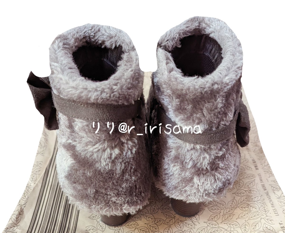 r_irisama's tweet image. #靴売ります #パンプス売ります #ブーツ売ります #サンダル売ります #足もの売ります  #足もの買います 

１番ブーツ
梱包費送料全部含め4,500円です✨️

何年履いたかな？お気に入りのブーツです！
ファーのもこもことリボンが可愛くてめっちゃ履きました笑
この靴で仕立てた足物も数しれず…笑