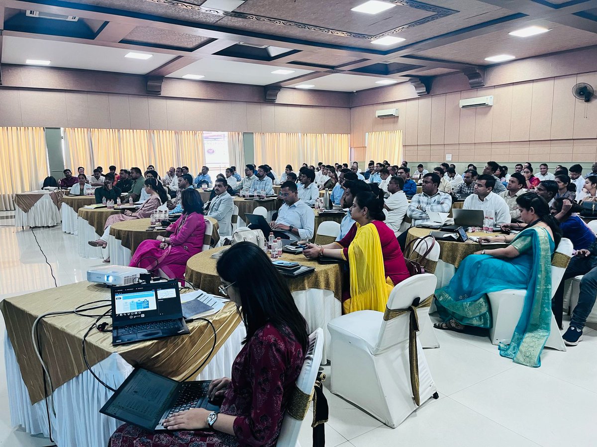 mp_iec's tweet photo. राष्ट्रीय स्वास्थ्य मिशन म.प्र. व क्लिंटन फाउंडेशन के सहयोग से "राष्ट्रीय सिकल सेल एनीमिया उन्नमूलन मिशन" के उद्देश्यों की पूर्ति हेतु  20 आदिवासी एवं 13 पी एम जनमन जिलों के प्रतिभागियों ने प्रशिक्षण में भाग लिया.....
@rshuklabjp
@nsp2106
@MoHFW_INDIA
@healthminmp
@NHM_MP https://t.co/AoUvgmBAWK