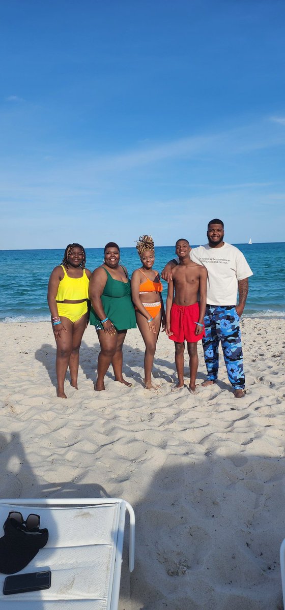 KTOMom's tweet photo. @BensonKahlil Seed of a King! Ma, pack y'all bags, join me in Miami! Did yall see that run tho? OK! LET'S GO! 2026! Jeremiah 29:11 #FountaineBlueHotel #SpringBreak25 #MiamiWasAVibe #NeverDaunted #IUFB #Back4Round2 #TGAND #Buff4Life #MommaBensonEncourages https://t.co/xFzx97L2Qf