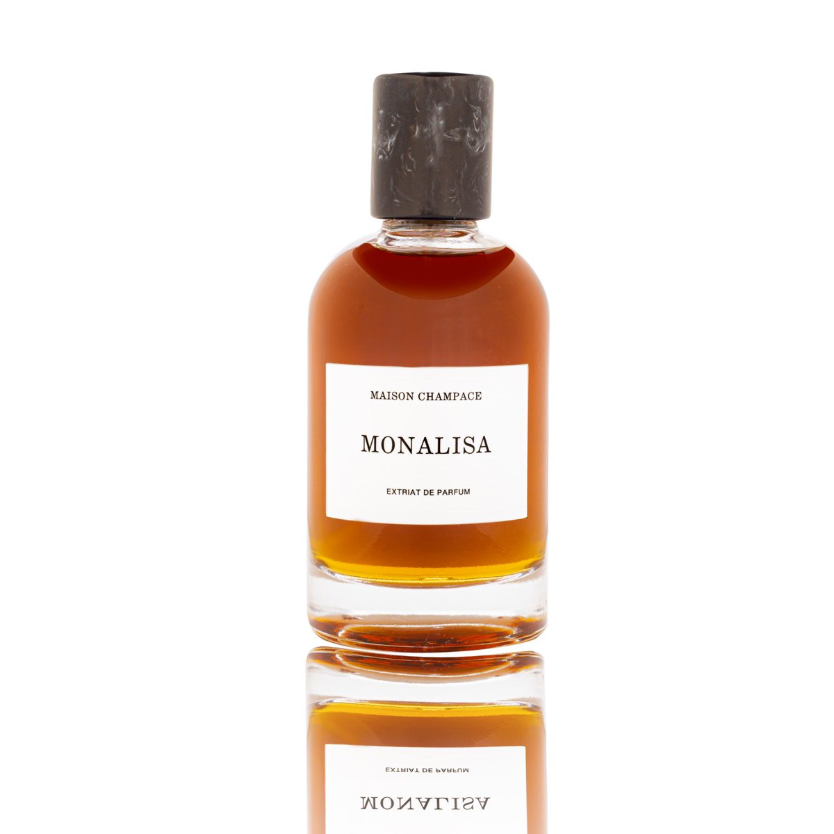Some fragrances are worn. This one is experienced.✨

The first spritz is a whisper—Turkish rose 🌸 blooming under the moonlight 🌒, kissed by the tart sweetness of raspberry 🍓 and black currant . As the fragrance settles, warmth unfolds—🔥

#parfum #perfumes #perfumeaddict