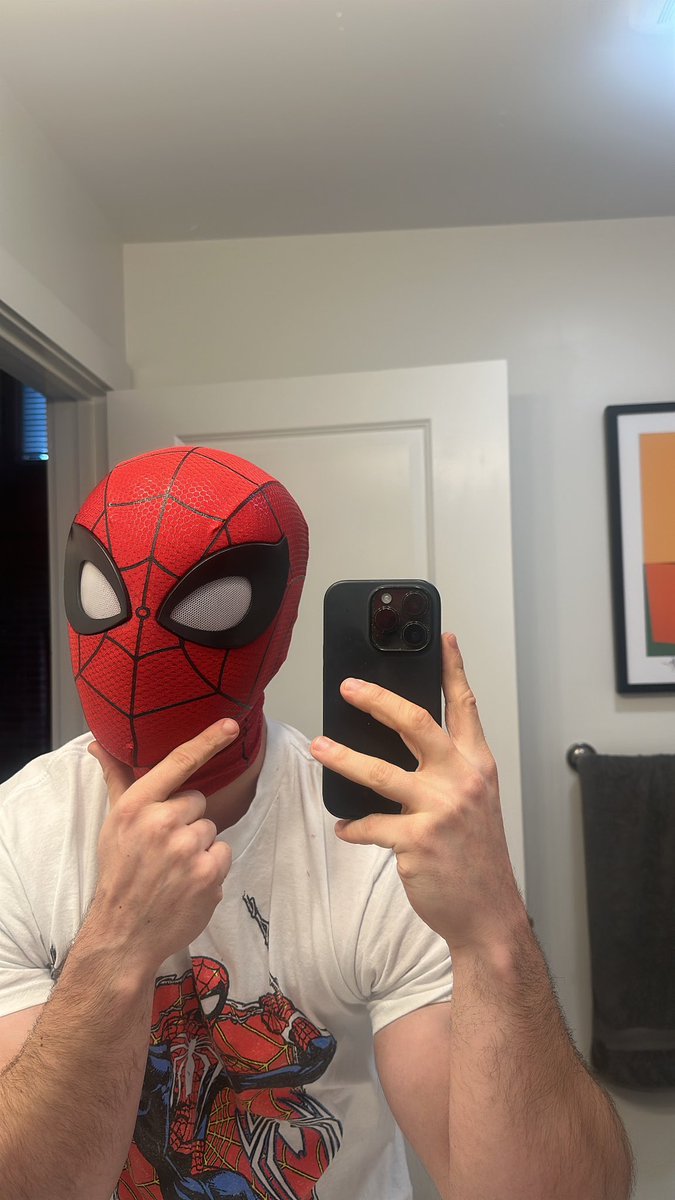 SWebhead's tweet image. Bathroom pics.™️

#spiderman