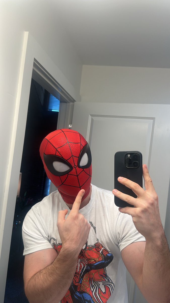 SWebhead's tweet image. Bathroom pics.™️

#spiderman
