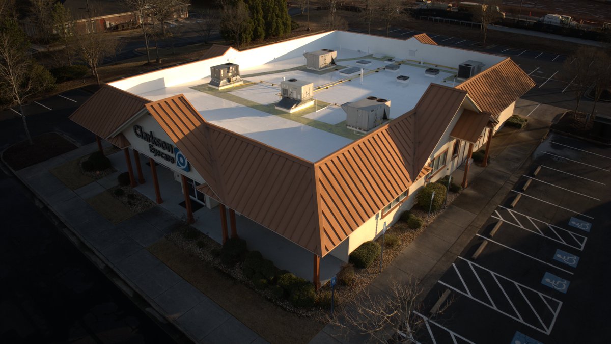 tseroofing's tweet photo. Here are some still photos from the TRP Roofing Products silicone restoration in yesterday's video. This TPO roof system is now fully encapsulated with 35 mils of TRP #924 high solids silicone. If you want to know if your roof qualifies for this type of restoration contact us today to schedule a free roof inspection.

#beforeandafter #restoredontreplace #tsecommercialroofing #tseroofing #TSE #trproofing #trproofingproducts #sopremaus #soprema #siliconecoating #roofer #roofing