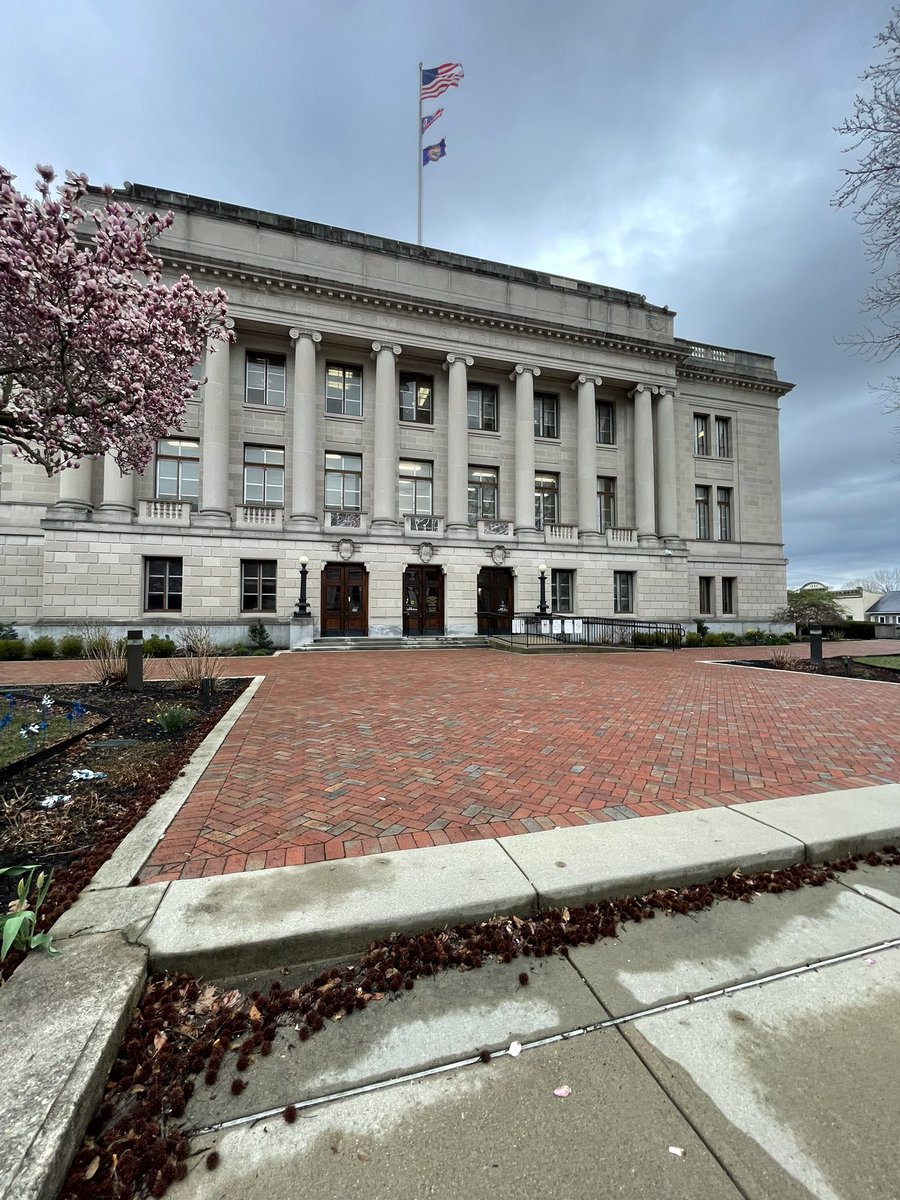 OhioLLCoalition's tweet image. This week, our team completed two more stops on our 88 County Tour!
It was great to meet with Commissioners in Butler County and Preble County and hear about their experiences with renewable energy.
@ConsEnergyNet