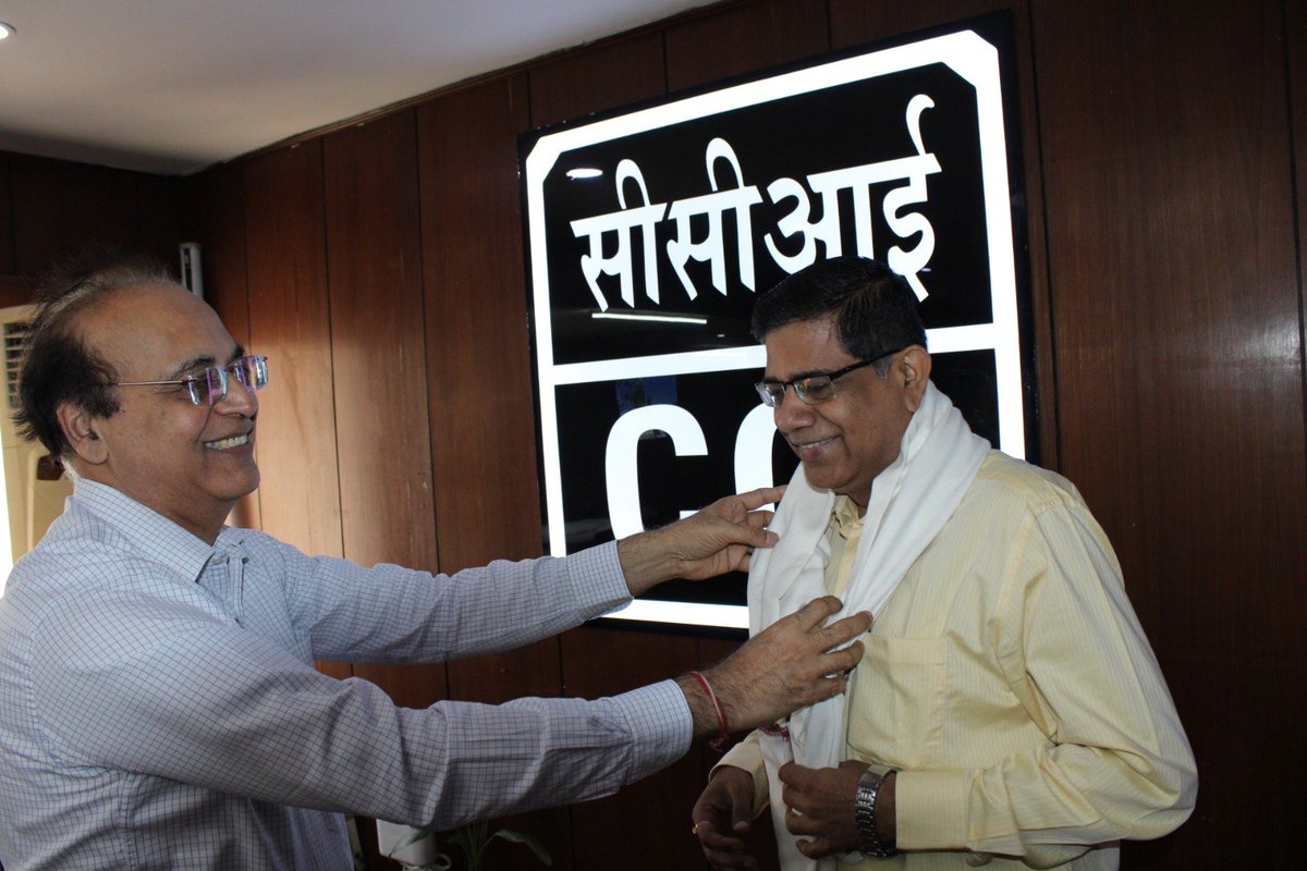 cement_cci's tweet image. CMD Shri Sanjay Banga warmly welcomed Shri Piyush Ranjan, IDSE, as the new CVO of CCI . The entire CCI family extends heartfelt greetings and wishes him success in his new role. Together, we look forward to achieving new milestones!