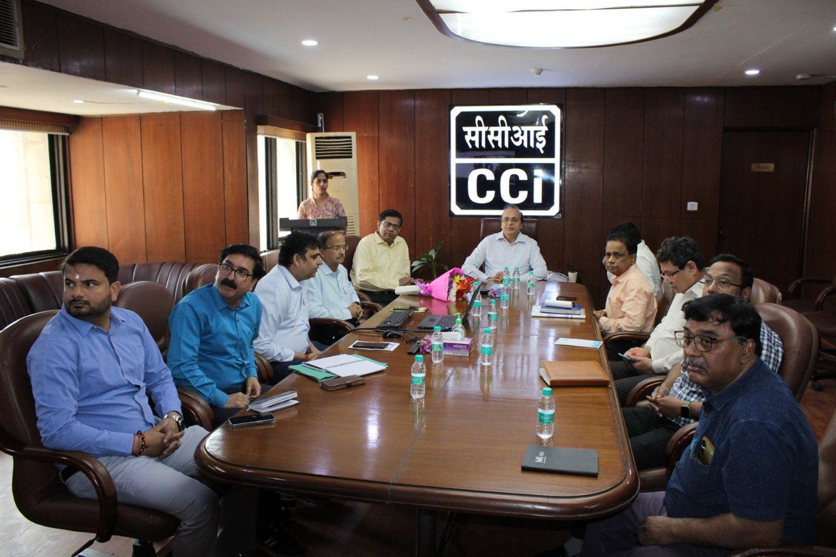 cement_cci's tweet image. CMD Shri Sanjay Banga warmly welcomed Shri Piyush Ranjan, IDSE, as the new CVO of CCI . The entire CCI family extends heartfelt greetings and wishes him success in his new role. Together, we look forward to achieving new milestones!