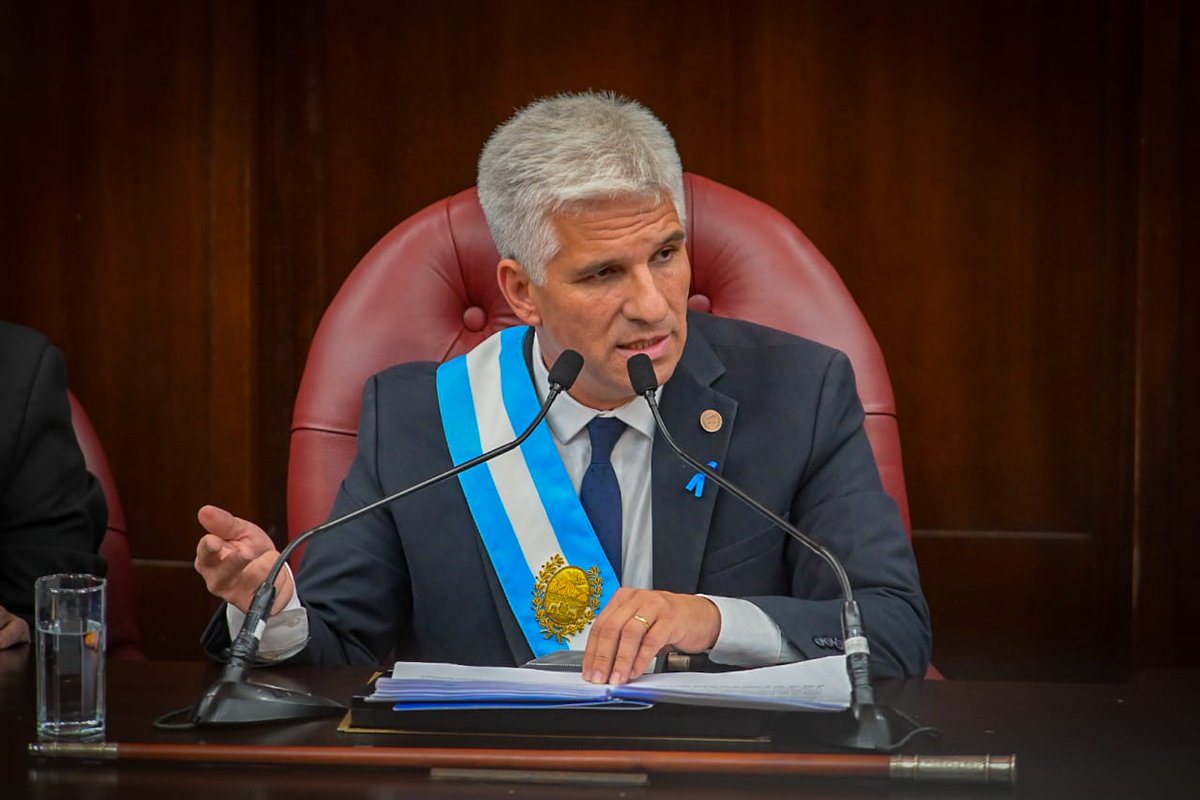 enclaudioconfio's tweet photo. 📢 Claudio Poggi dio su discurso en la Asamblea Legislativa y tiró varios datos que suenan bien, pero ¿son ciertos? 🤔 Hice un análisis al estilo de @Chequeado y encontré frases #Falsas, #Engañosas y #Exageradas.
Acá lo voy a ir desglosando en un hilo 🧵👇 https://t.co/SVFt0uioT3