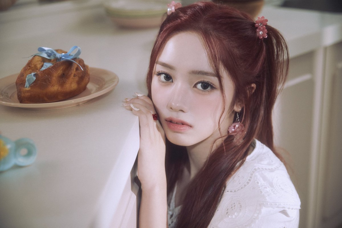 UNIS 2nd Mini Album [SWICY]
Concept Photo Recipe Ver.

#ELISIA #엘리시아

Album Release
→ 2025.04.15. 6PM (KST)

#UNIS #유니스
#SWICY