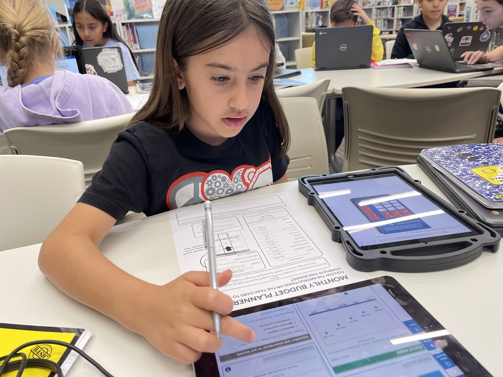 💰 Students are budgeting for the future 💰

<a href="/canSTEM/">Cannon Cubs</a> 4th graders are getting a head start on financial literacy! Through a hands-on lesson, students explored career salaries, created monthly budgets and discovered the importance of saving money: gcisd.net/article/2123905.