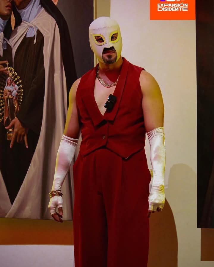 ❤️‍🔥 La Venida del Señor se vuelve a venir: <a href="/Fabianchairez13/">Fabián Cháirez</a>  reabre su exposición tras la censura ❤️‍🔥 El mitico , después de semanas de controversia y censura, se ha vuelto a exponer su obra que en algún momento quedó suspendida tras denuncias de grupos religiosos.  📸 Sai Muñoz