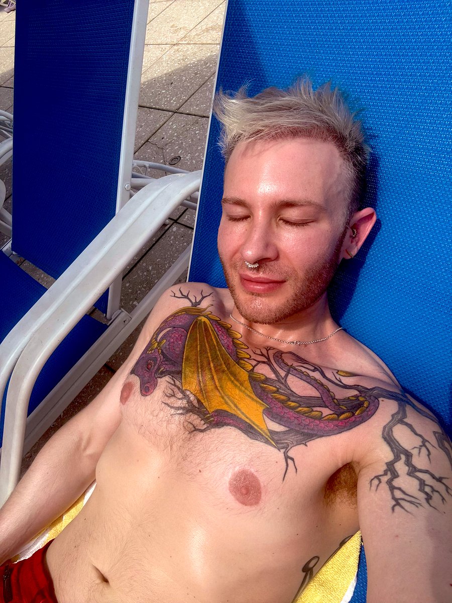 Relaxing by the pool #pool #westinhotel #tattoo #gay #twunk #florida #suntan