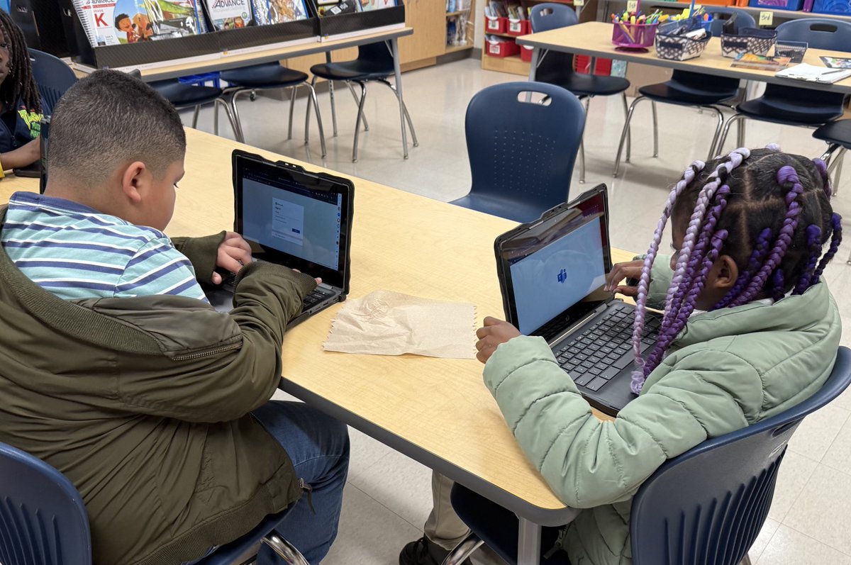 Getting signed in to <a href="/MicrosoftTeams/">Microsoft Teams</a> in 3rd grade to practice reading fluency <a href="/HumphriesAPS/">Humphries Elementary</a> #AtlantaPublicSchools <a href="/APSInstructTech/">APS IT Department</a> <a href="/ahrosser/">Aleigha H-Rosser EdD</a> <a href="/apsupdate/">ATL Public Schools</a> <a href="/apsitnatasha/">Dr. Natasha Rachell</a> #APSITInspires