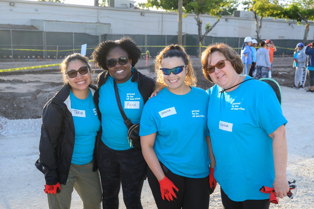 BrowardCollege's tweet photo. On March 22, 21 Broward College faculty and staff joined @HabitatBroward to build a family's forever home. They left with new skills, stronger bonds, and a sense of pride from giving back. 💙 #BCCares @BCMediaRoom https://t.co/a3FXSXD5tZ