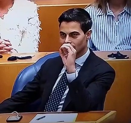 KAFKA_Dev's tweet image. Rob Jetten maakt seksuele gebaren naar Wilders! 
Stelling: Jetten moet worden GESCHORST wegens grensoverschrijdend gedrag! 

Doe een ❤️ &amp;amp; RT als je het eens bent!