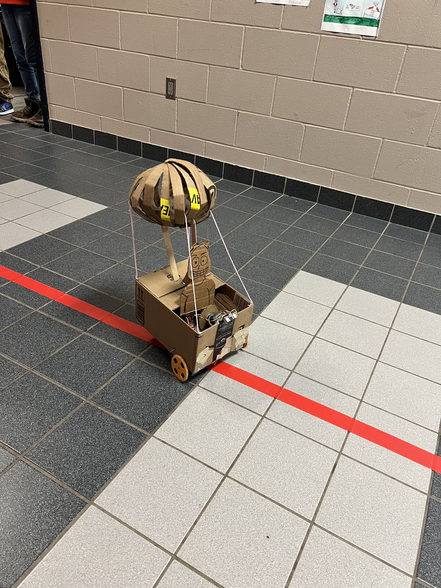 SCIS_CCISD's tweet image. Big congrats to the winner of our Cardinal Robotics Class Cardboard Box Challenge! They showed off some amazing build and coding skills this morning. Incredible creativity and teamwork in action! #CardinalRobotics #STREAM
@ClearCreekISD @CCISD_CTE