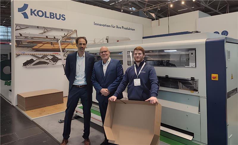 corrugaexpert's tweet image. KOLBUS: AUTOMATED SOLUTIONS FOR PERSONALIZED PACKAGING

Interview with Henning Meier, Sales Director of the company, at CCE International 2025... corruga.expert/en/news/kolbus…

#Kolbus #SinoCorrugated2025 #corrugated #packaging #corrugaexpert