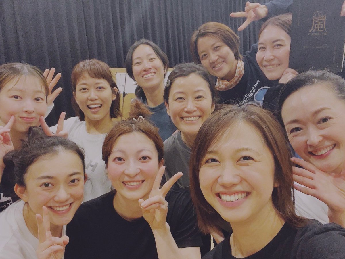 女神&amp;ニンフズ🧚‍♂️
デコ出しで頑張っております笑

大変有難いことに、追加公演も完売となったようです！
もうすぐ劇場入り。稽古も大詰めです。明日も頑張ろ💪
 #嵐THETEMPEST