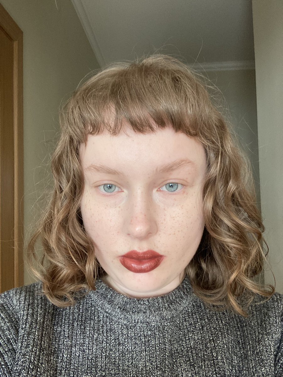 весна. настало время для нарисованных веснушек