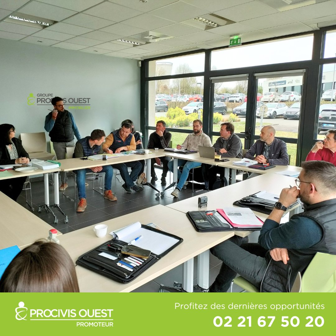 Top départ ! 🚧

Étape clé pour VERNEA à Saint-Berthevin : réunion de signature des marchés et lancement du mois de préparation ! 🏗️

Objectif ? Un démarrage de chantier courant le mois de mai, dans les meilleures conditions ! ✅

Profitez des 11 DERNIÈRES DISPONIBILITÉS !!✨
