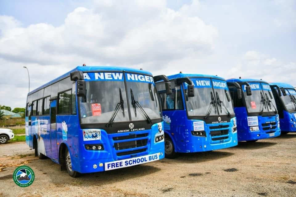 __yellows's tweet photo. Exciting Update on Niger State's CNG Buses

Governor @HonBago’s 200+ CNG buses are set to hit the roads soon! While awaiting full CNG plant stations, the state is introducing interim daughter stations in Minna & Suleja—no pipelines needed!  

📍 Suleja station → Suleja-Abuja route  
📍 Minna station → Ready for deployment  

The future of sustainable transport in #NewNiger is here.