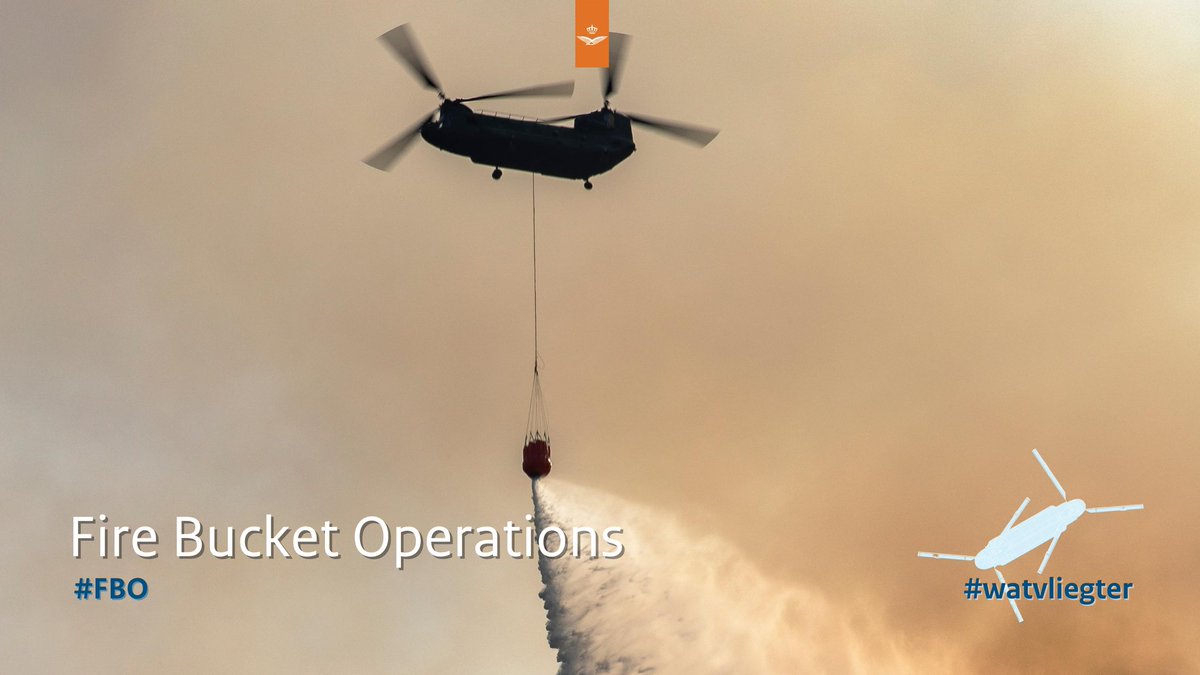 Chinook-helikopter helpt bij natuurbrand Ginkelse Heide