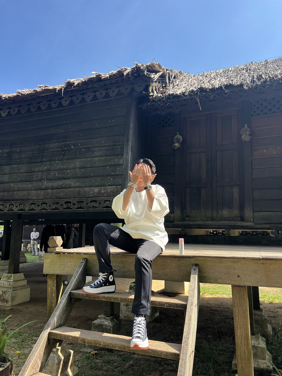 Raz Bieber tweet media
