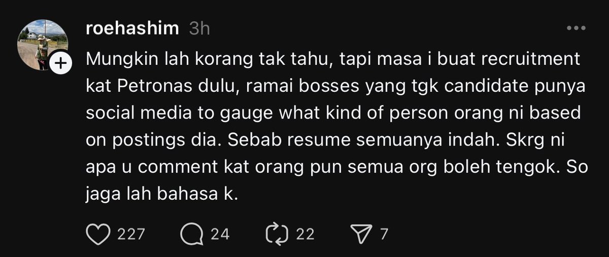 Ya betul. Kebanyakkan bakal majikan memang akan stalk socmed calon tu so kalau nak curhat tu, better kau private je acc kau tu