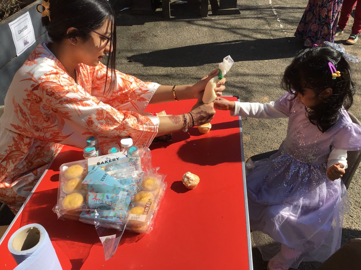 NithsdaleroadNS's tweet image. Thank you to everyone who came along to our Eid/Easter party today. The sun was shining and we had a lovely day!